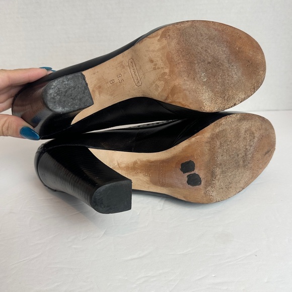 Coach Lynne Black Leather Platform Pumps Heels Size 9.5 Stacked Heel Fringe - Picture 11 of 16